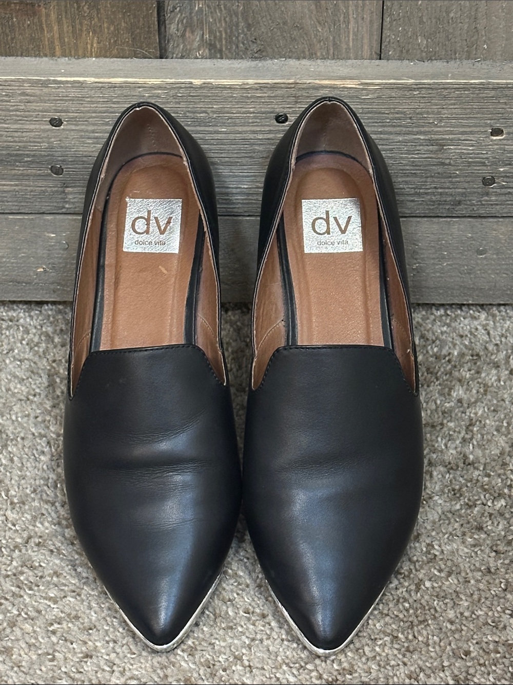 Dolce Vita Devon Black Leather Pointed Toe Loafers Silver Metallic Accent Size 9